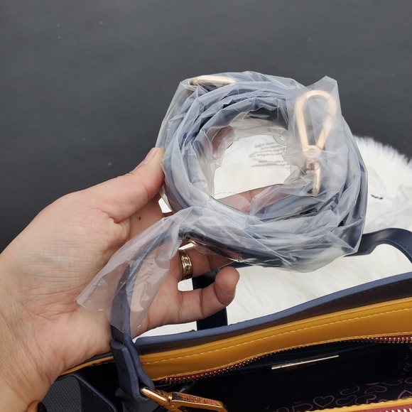 Nicole lee - Picture 6 of 10